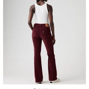 Levi’s premium corduroy, rib cage flare 28
